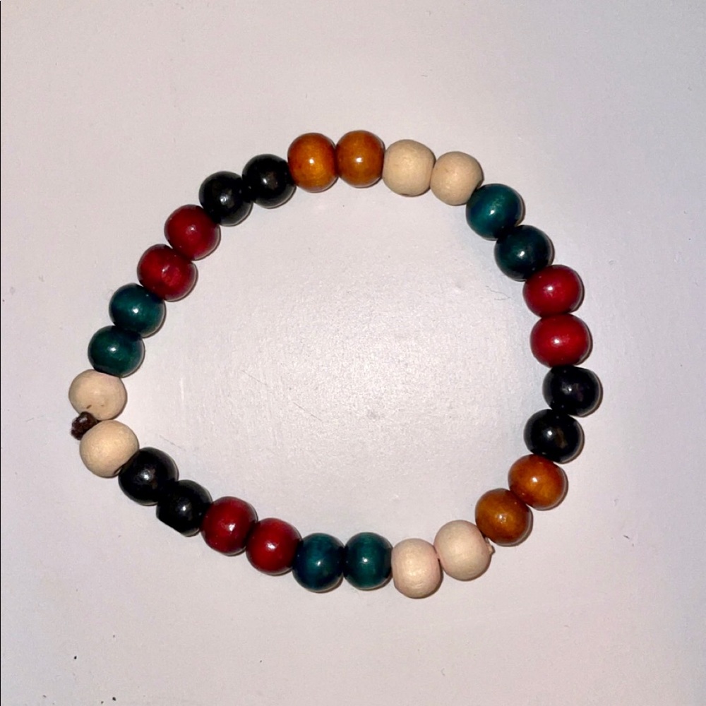Multicolored bead bracelet